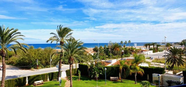 Apartamento de 2 habitaciones en Las Marinas / Les Marines, Dénia en venta con piscina garaje - 345.000 € (Ref: 9207309)