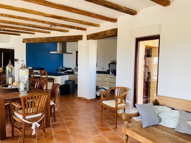 Chalet de 3 habitaciones en Dénia en venta con piscina garaje - 1.250.000 € (Ref: 9207321)
