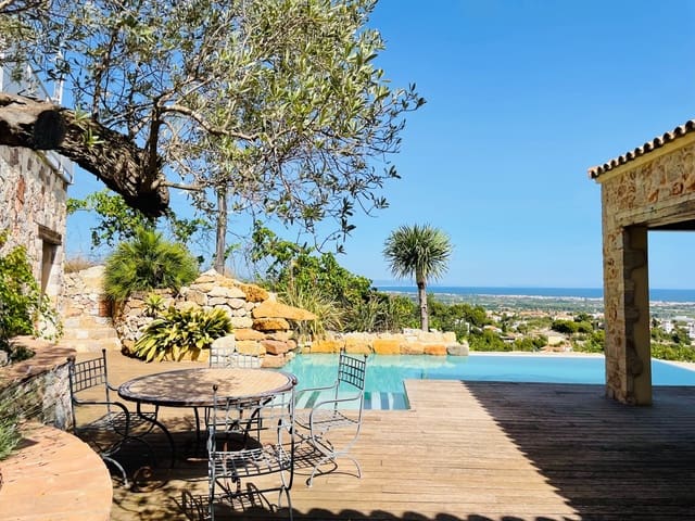 Chalet de 3 habitaciones en Dénia en venta con piscina garaje - 1.250.000 € (Ref: 9207321)