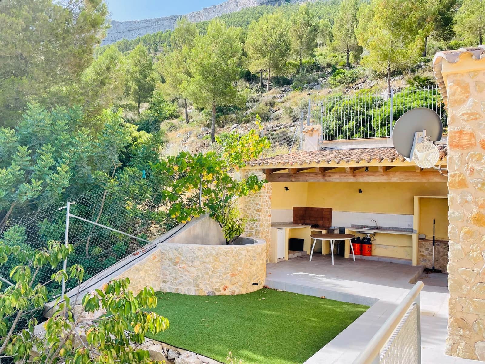 Chalet de 3 habitaciones en Dénia en venta con piscina garaje - 1.250.000 € (Ref: 9207321)