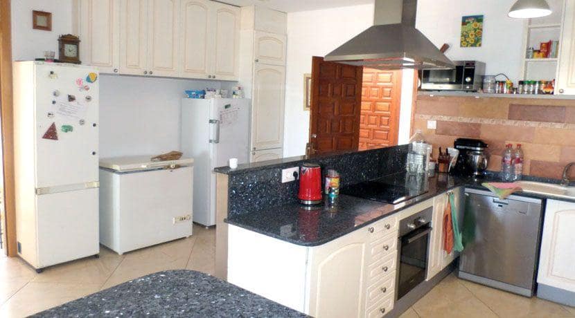 8 slaapkamer Villa te koop in Denia met zwembad garage - € 749.000 (Ref: 9216855)