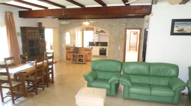 8 slaapkamer Villa te koop in El Montgó, Dénia met zwembad garage - € 749.000 (Ref: 9216855)