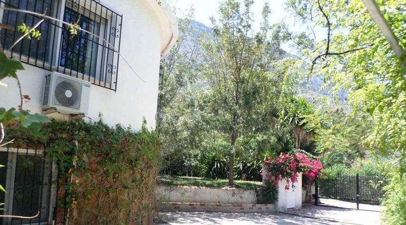 8 slaapkamer Villa te koop in Denia met zwembad garage - € 749.000 (Ref: 9216855)