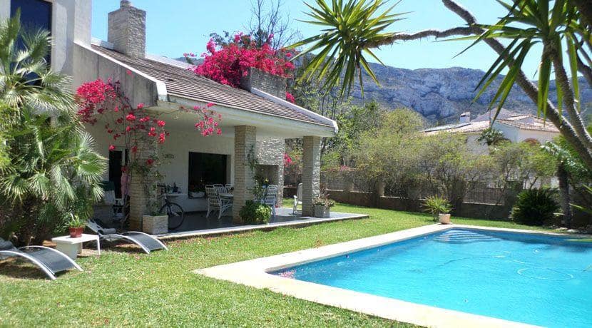 4 soverom Villa til salgs i Denia med svømmebasseng garasje - € 1 375 000 (Ref: 9216857)