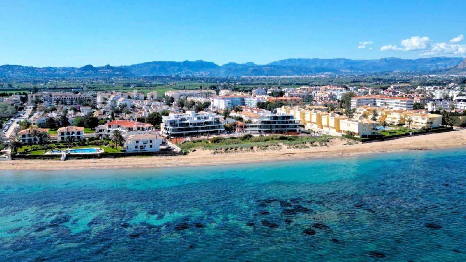 Apartamento de 3 habitaciones en Dénia en venta con piscina - 610.000 € (Ref: 9216863)