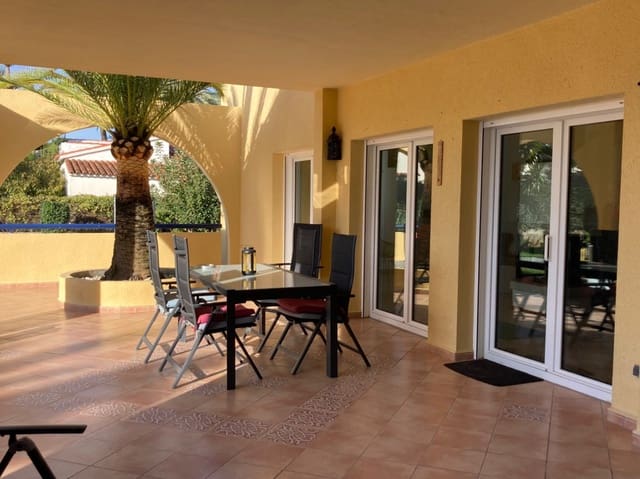 3 makuuhuone Huvila myytävänä paikassa Las Marinas / Les Marines, Dénia mukana uima-altaan 
autotalli - 848 000 € (Ref: 9301529)