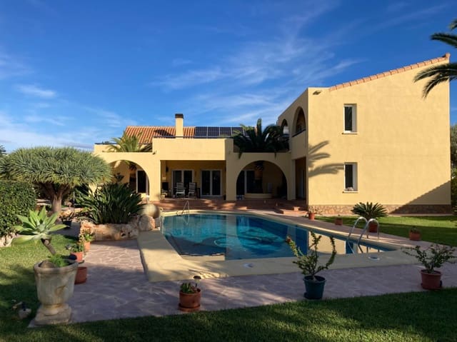 3 makuuhuone Huvila myytävänä paikassa Las Marinas / Les Marines, Dénia mukana uima-altaan 
autotalli - 848 000 € (Ref: 9301529)