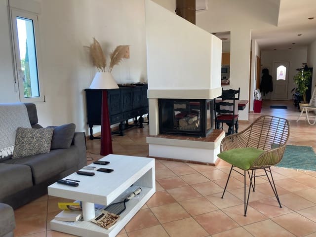 3 makuuhuone Huvila myytävänä paikassa Las Marinas / Les Marines, Dénia mukana uima-altaan 
autotalli - 848 000 € (Ref: 9301529)