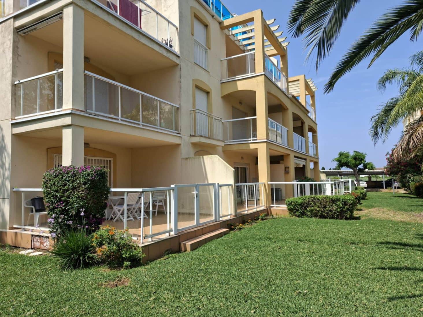 2 bedroom Apartment for rent in Denia with pool garage - € 750 (Ref: 9301530)