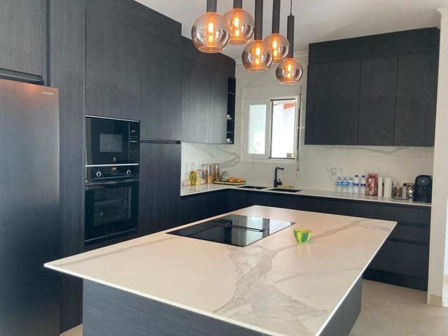 5 Zimmer Villa zu verkaufen in Benitachell / Benitatxell mit Pool Garage - 765.000 € (Ref: 9393572)