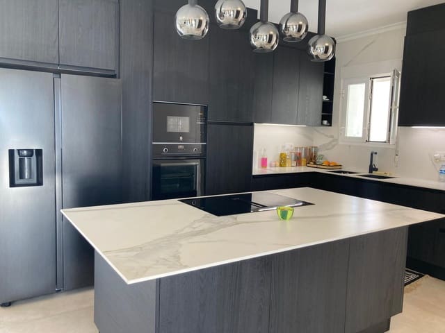 5 Zimmer Villa zu verkaufen in Benitachell / Benitatxell mit Pool Garage - 765.000 € (Ref: 9393572)