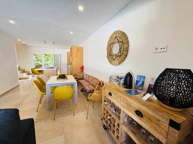 3 sypialnia Willa na sprzedaż w Dénia z basenem garażem - 785 000 € (Ref: 9393582)