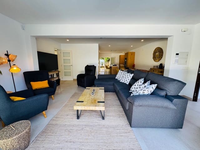 3 sypialnia Willa na sprzedaż w Dénia z basenem garażem - 785 000 € (Ref: 9393582)