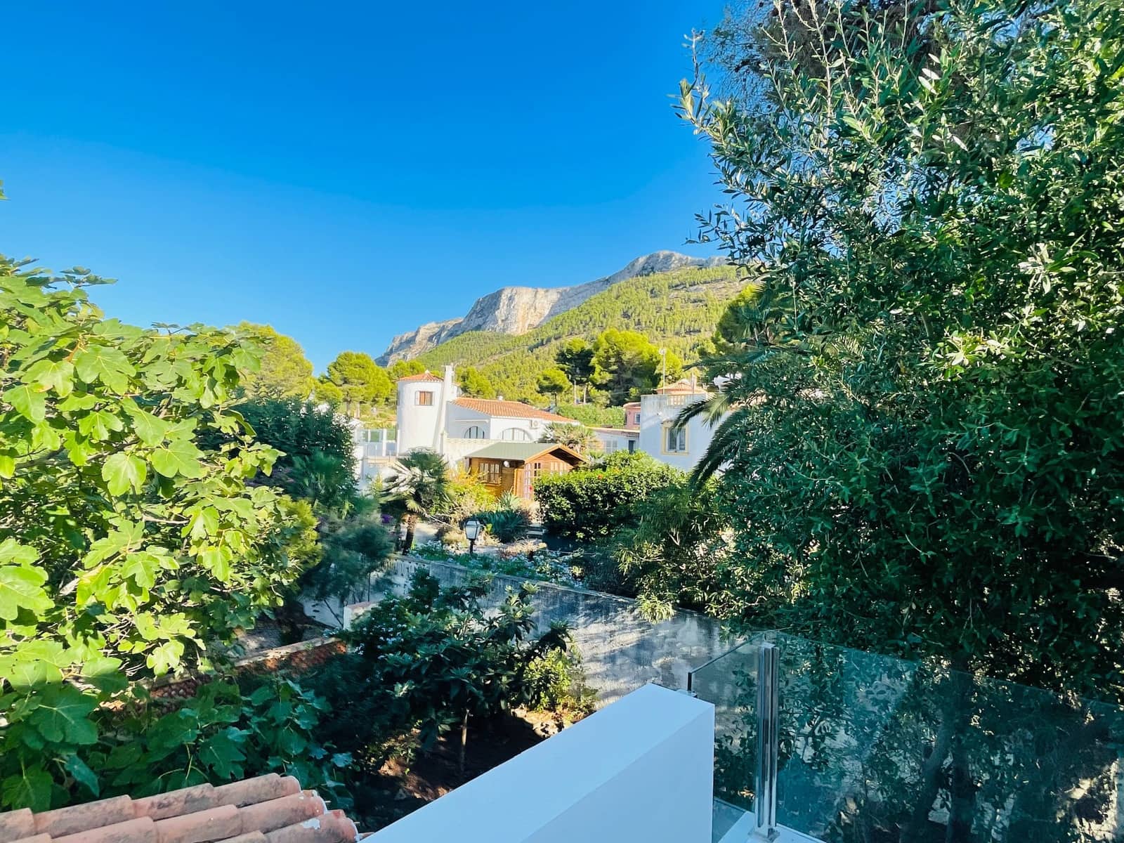 3 sypialnia Willa na sprzedaż w Denia z basenem garażem - 785 000 € (Ref: 9393582)