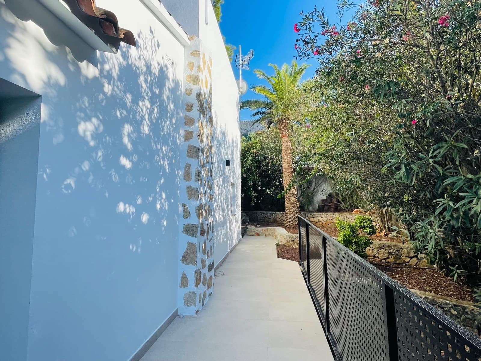 3 sypialnia Willa na sprzedaż w Denia z basenem garażem - 785 000 € (Ref: 9393582)