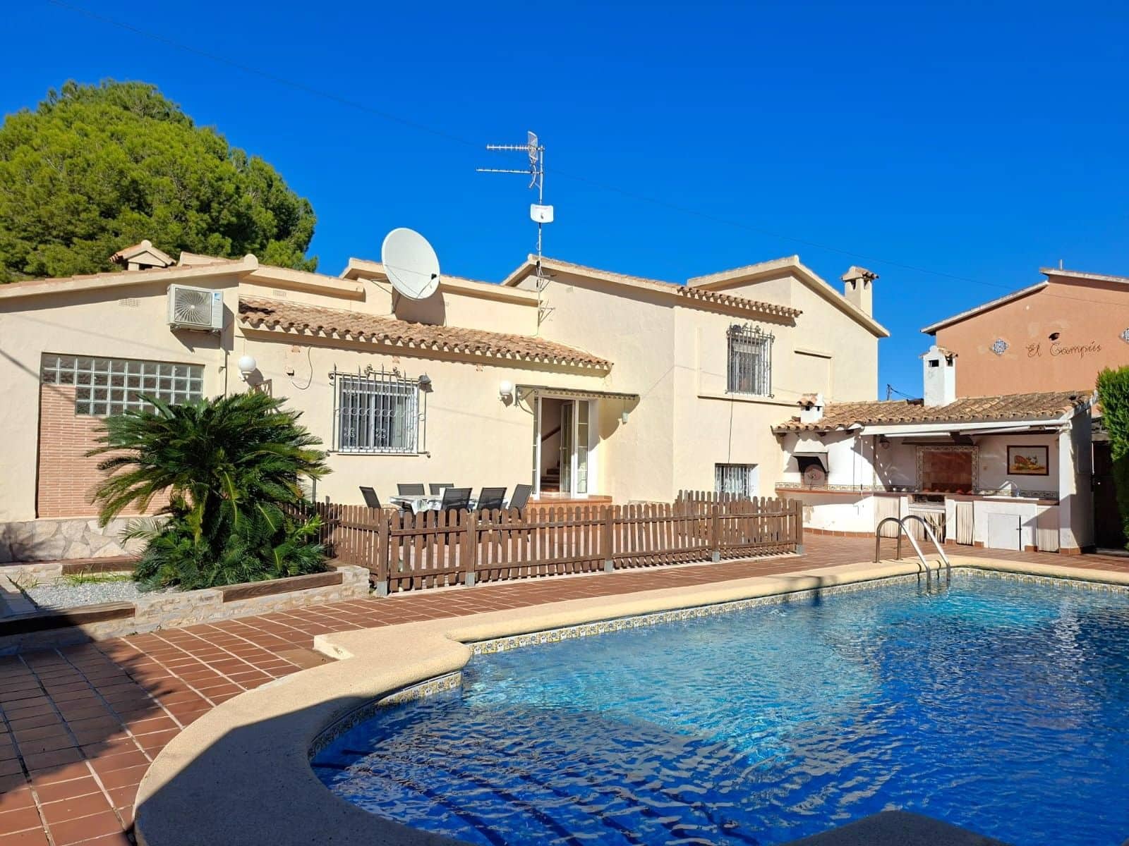 3 soverom Villa til salgs i Denia med svømmebasseng garasje - € 549 000 (Ref: 9414588)