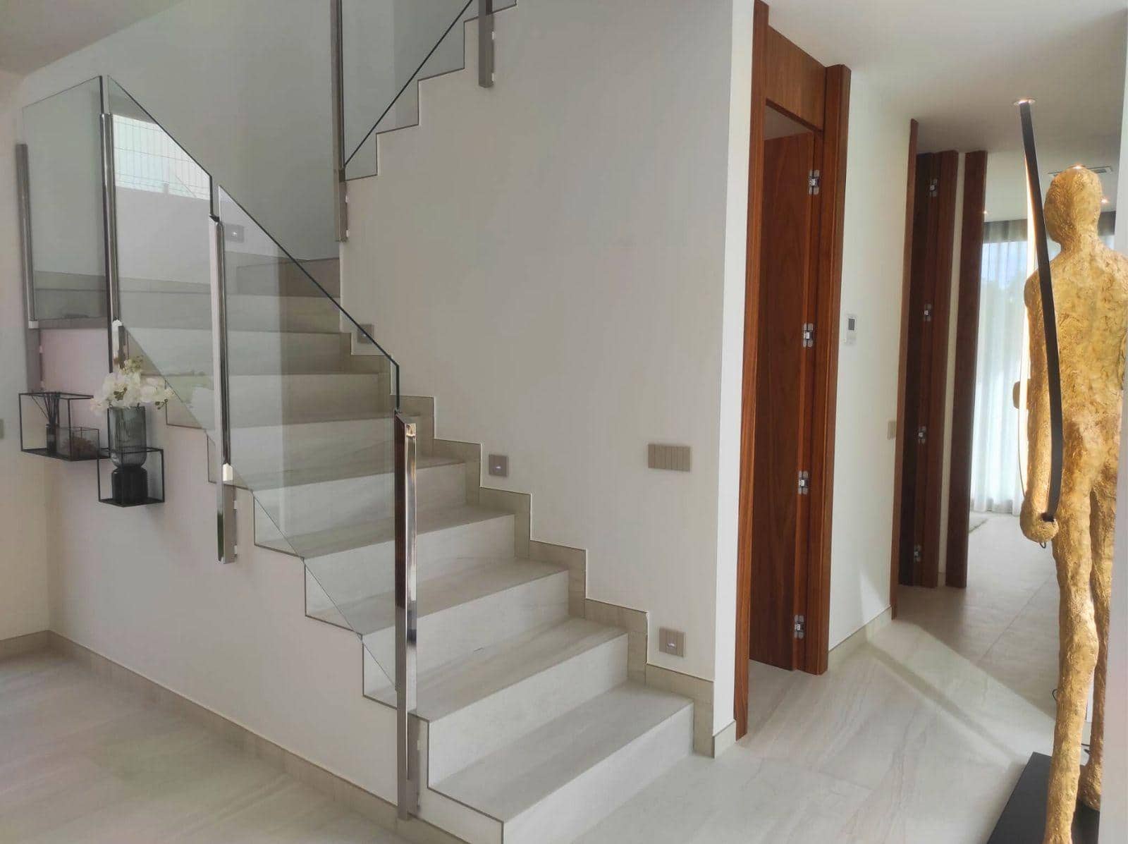 3 bedroom Villa for sale in Finestrat with pool garage - € 895,000 (Ref: 9426390)