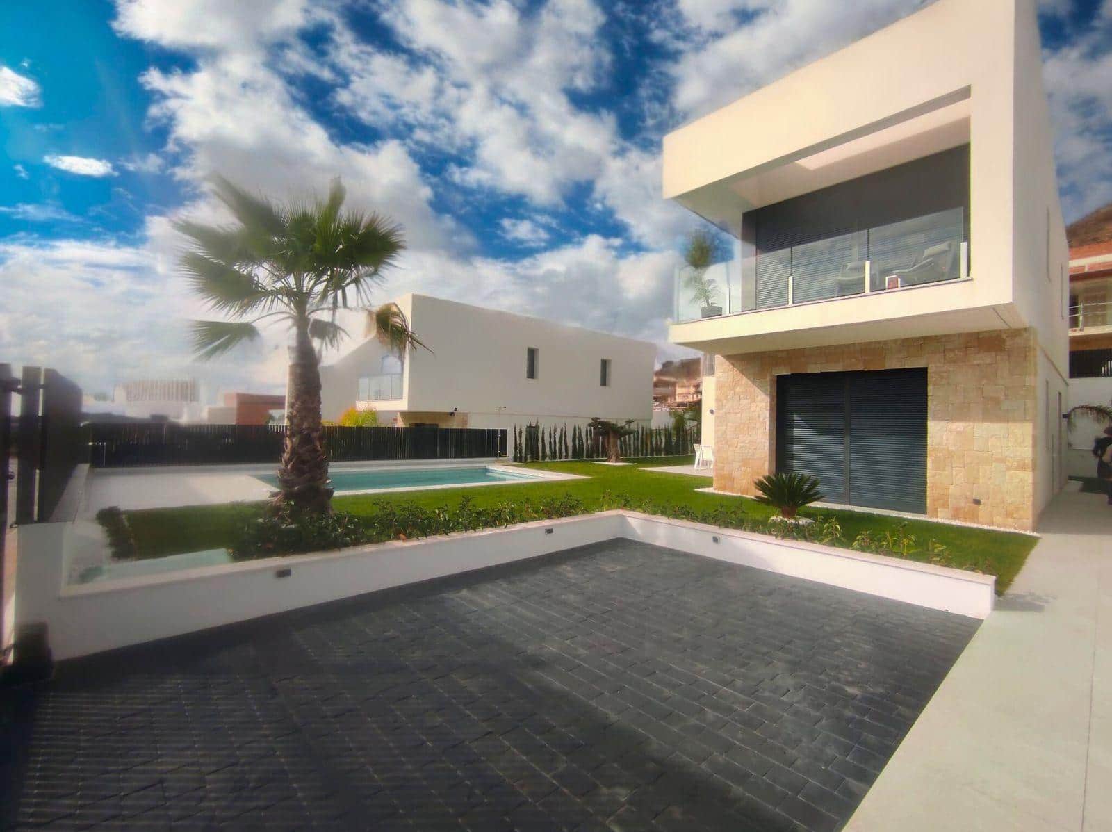 3 bedroom Villa for sale in Finestrat with pool garage - € 895,000 (Ref: 9426390)