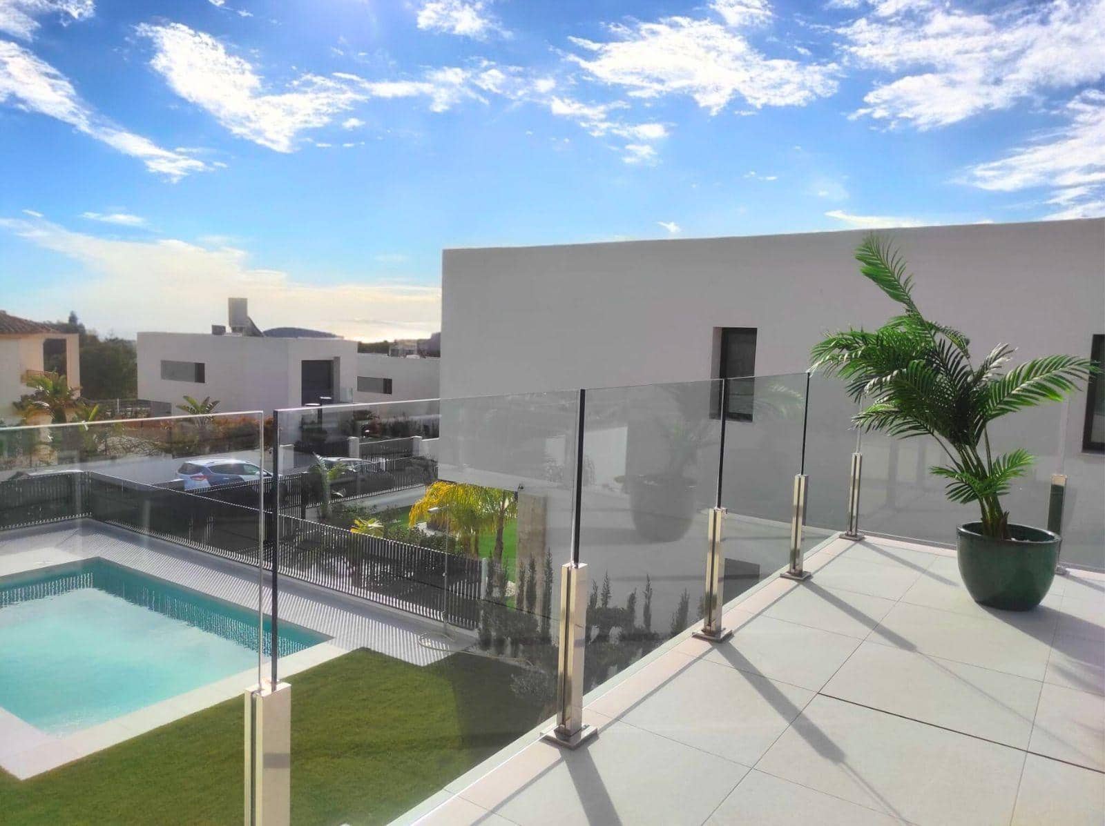 3 bedroom Villa for sale in Finestrat with pool garage - € 895,000 (Ref: 9426390)