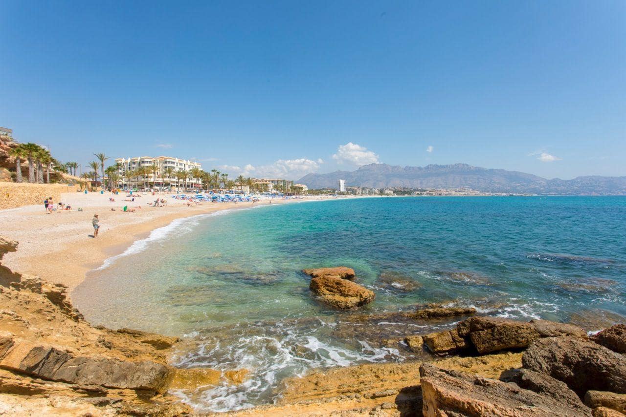 3 bedroom Villa for sale in Alfaz del Pi / L'Alfas del Pi with pool garage - € 625,000 (Ref: 9426406)