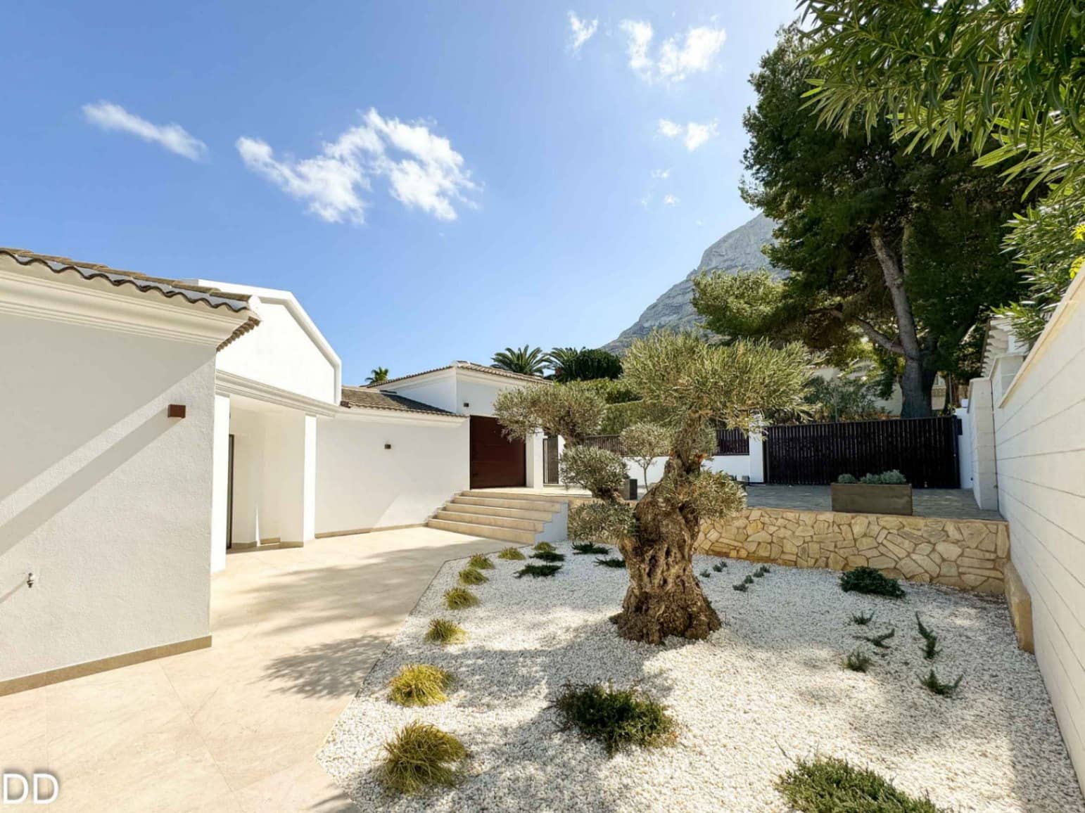 4 slaapkamer Villa te koop in Denia met zwembad garage - € 999.000 (Ref: 9449912)