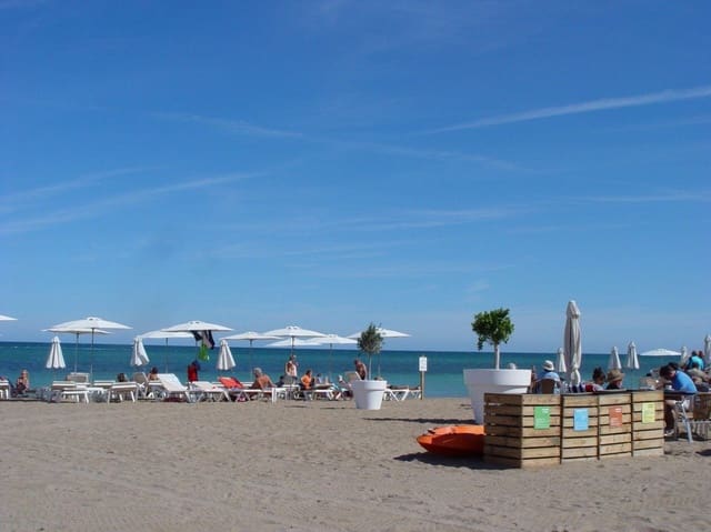 3 chambre Villa/Maison à vendre à Els Poblets avec piscine garage - 415 000 € (Ref: 9449913)