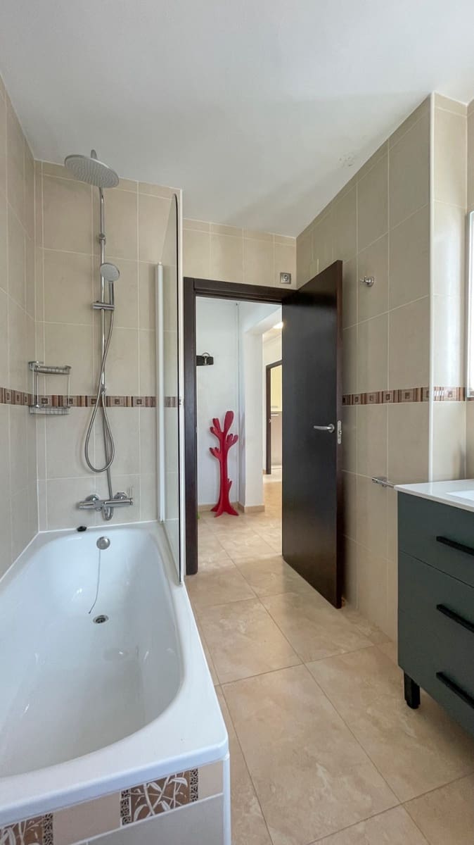 4 sypialnia Willa na sprzedaż w Els Poblets z basenem garażem - 690 000 € (Ref: 9610624)