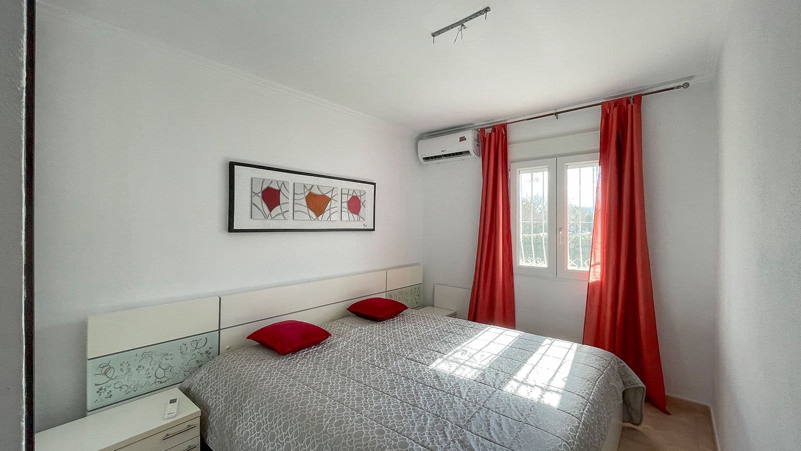 4 sypialnia Willa na sprzedaż w Els Poblets z basenem garażem - 690 000 € (Ref: 9610624)