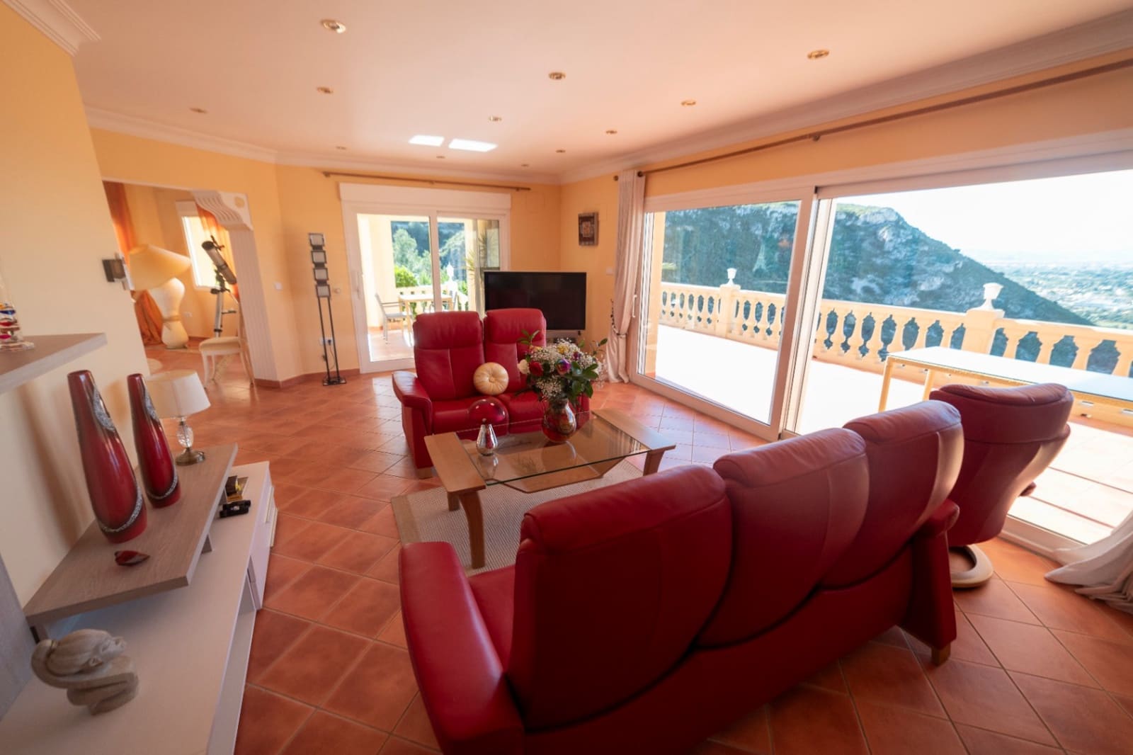 5 sypialnia Willa na sprzedaż w Denia z basenem garażem - 1 375 000 € (Ref: 9618675)