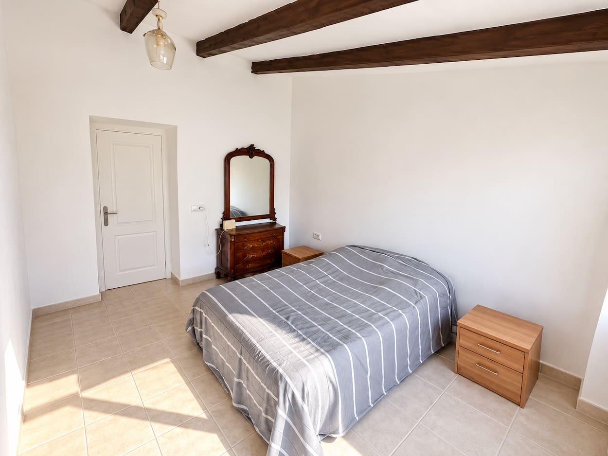 2 sypialnia Finka/Dom wiejski na sprzedaż w Tortosa z basenem garażem - 195 000 € (Ref: 10062292)
