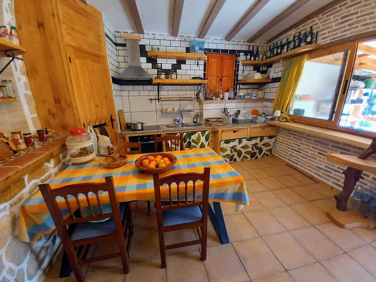 2 Zimmer Finca/Landgut zu verkaufen in Flix mit Pool Garage - 185.000 € (Ref: 10121076)