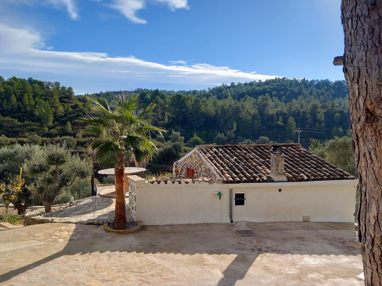2 Zimmer Finca/Landgut zu verkaufen in Flix mit Pool Garage - 185.000 € (Ref: 10121076)
