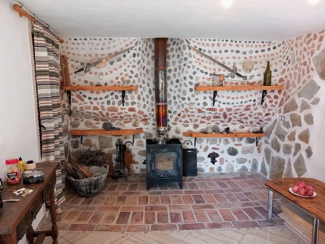 2 Zimmer Finca/Landgut zu verkaufen in Flix mit Pool Garage - 185.000 € (Ref: 10121076)