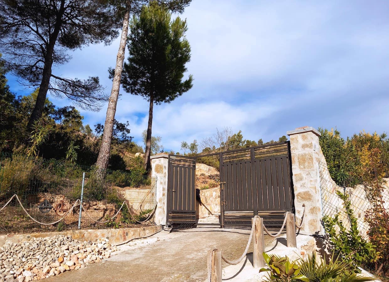 2 Zimmer Finca/Landgut zu verkaufen in Flix mit Pool Garage - 185.000 € (Ref: 10121076)