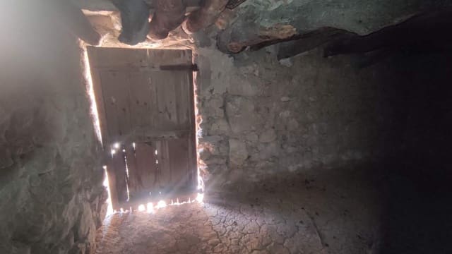 2 bedroom Finca/Country House for sale in La Figuera - € 27,500 (Ref: 8181928)