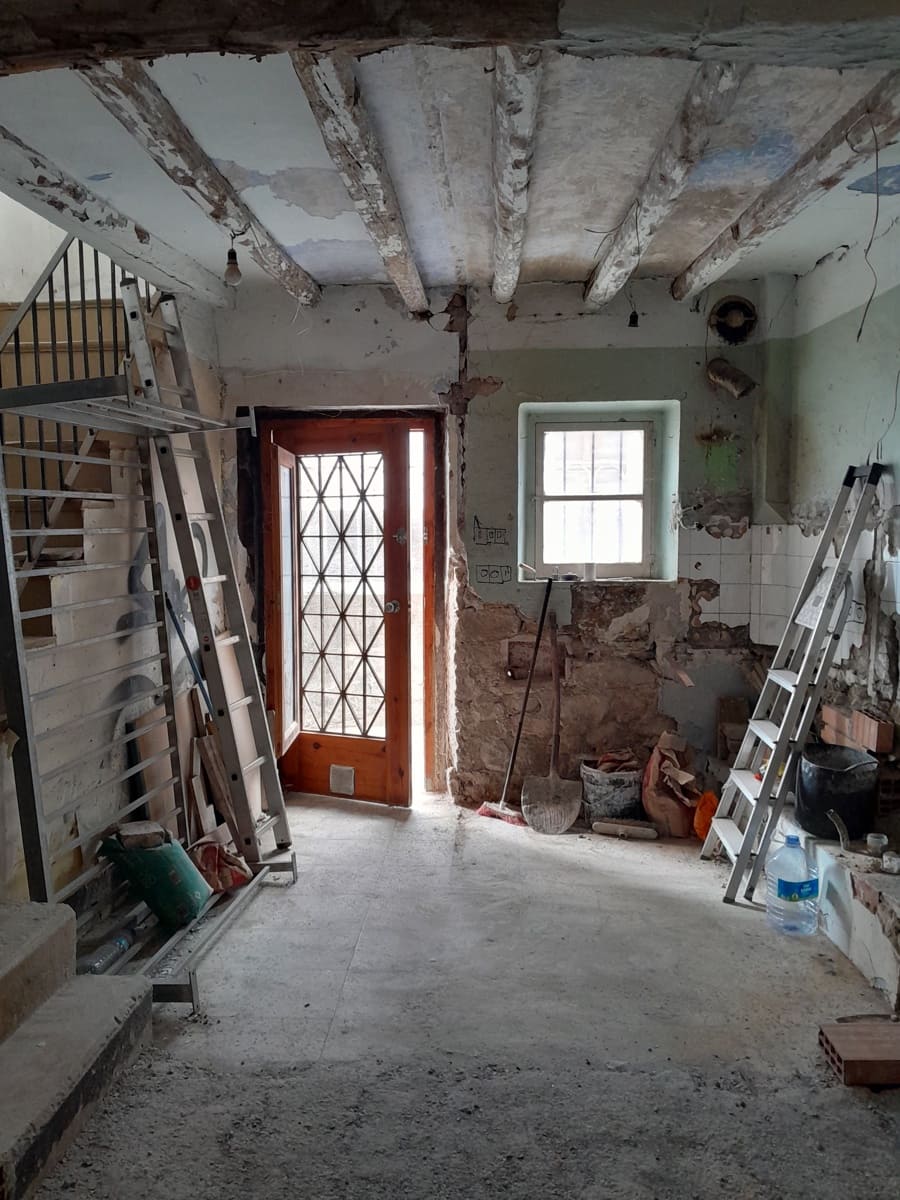 3 bedroom Townhouse for sale in Flix € 10,500 (Ref 8591399)