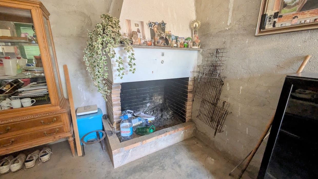 2 soveværelse Finca/Landehus til salg i Flix - € 40.000 (Ref: 9127856)