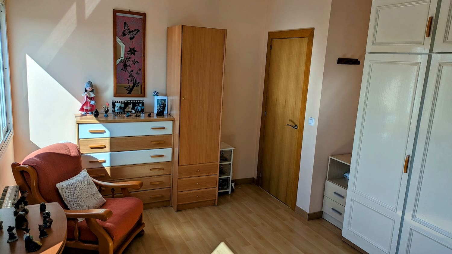 5 bedroom Townhouse for sale in Flix with garage - € 190,000 (Ref: 9181969)