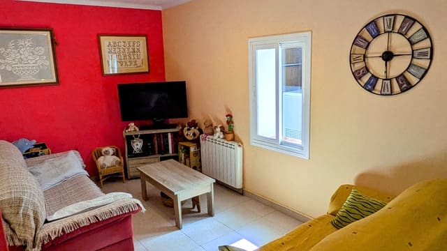 5 soverom Hus til salgs i Flix med garasje - € 190 000 (Ref: 9181969)