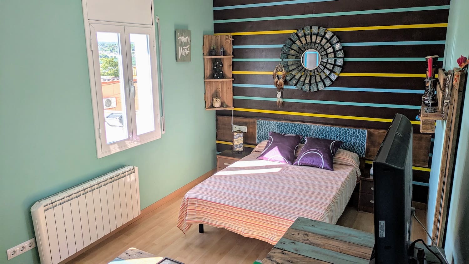 5 bedroom Townhouse for sale in Flix with garage - € 190,000 (Ref: 9181969)