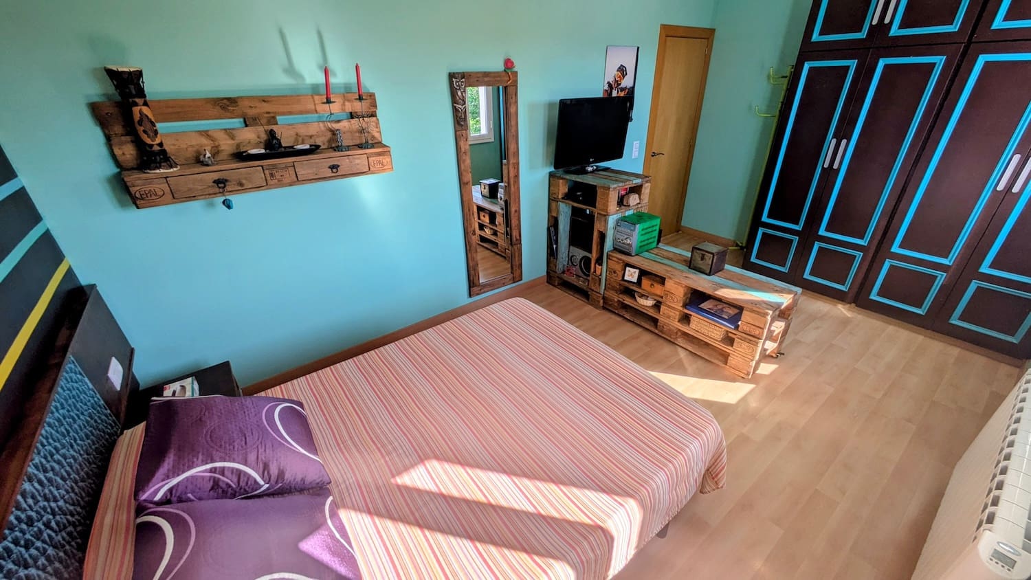 5 bedroom Townhouse for sale in Flix with garage - € 190,000 (Ref: 9181969)