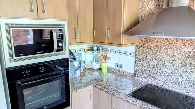 5 soverom Hus til salgs i Flix med garasje - € 190 000 (Ref: 9181969)