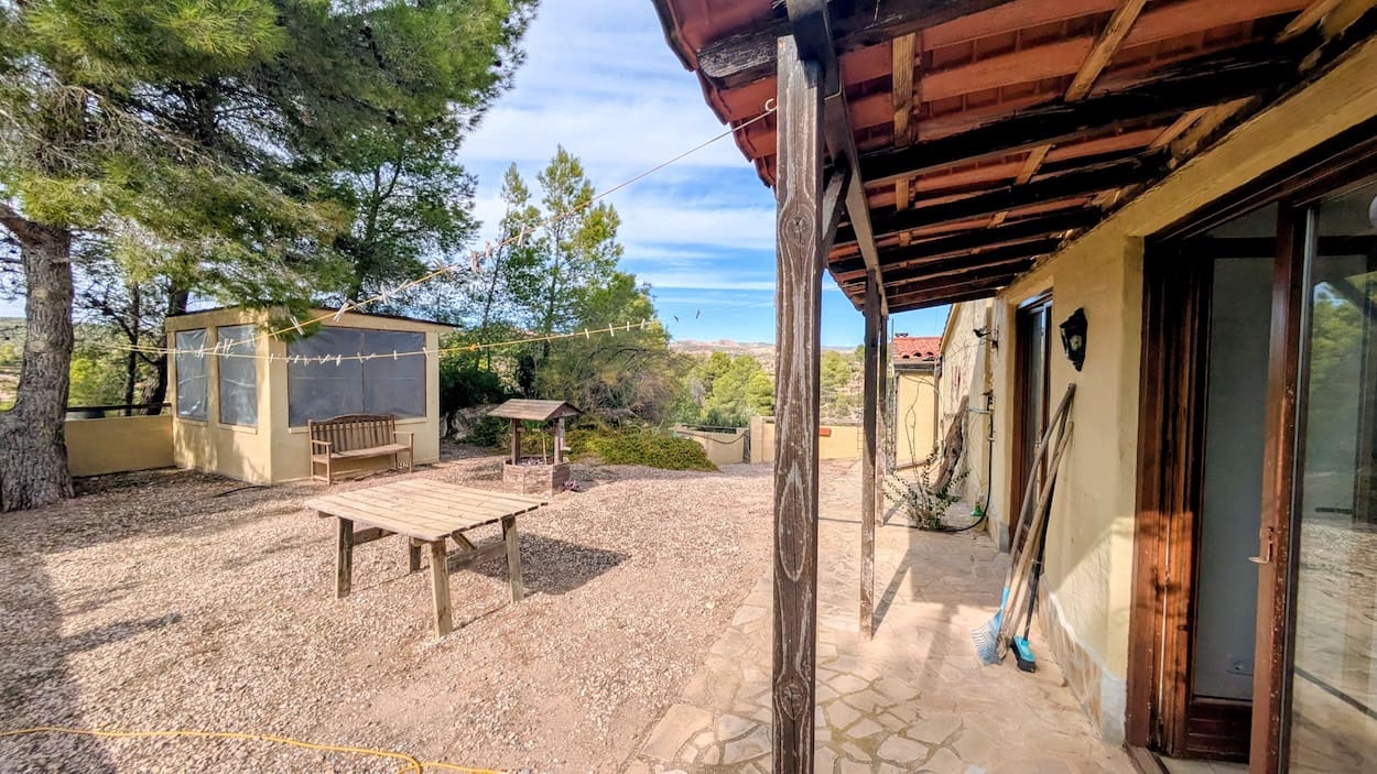 3 bedroom Finca/Country House for sale in Flix - € 115,000 (Ref: 9331330)