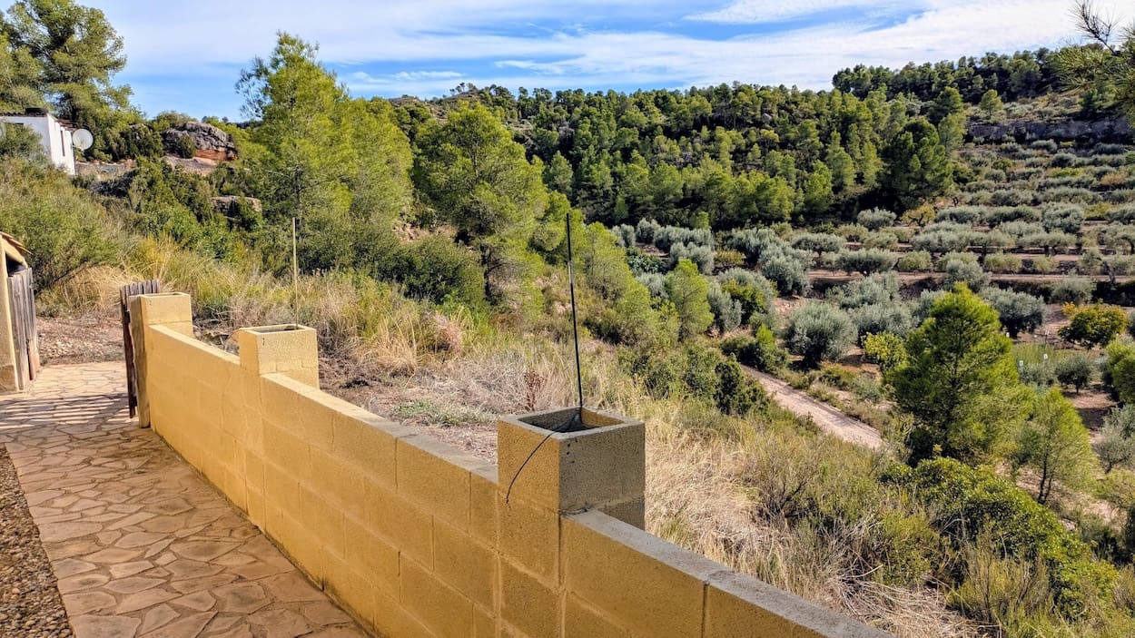 3 bedroom Finca/Country House for sale in Flix - € 115,000 (Ref: 9331330)