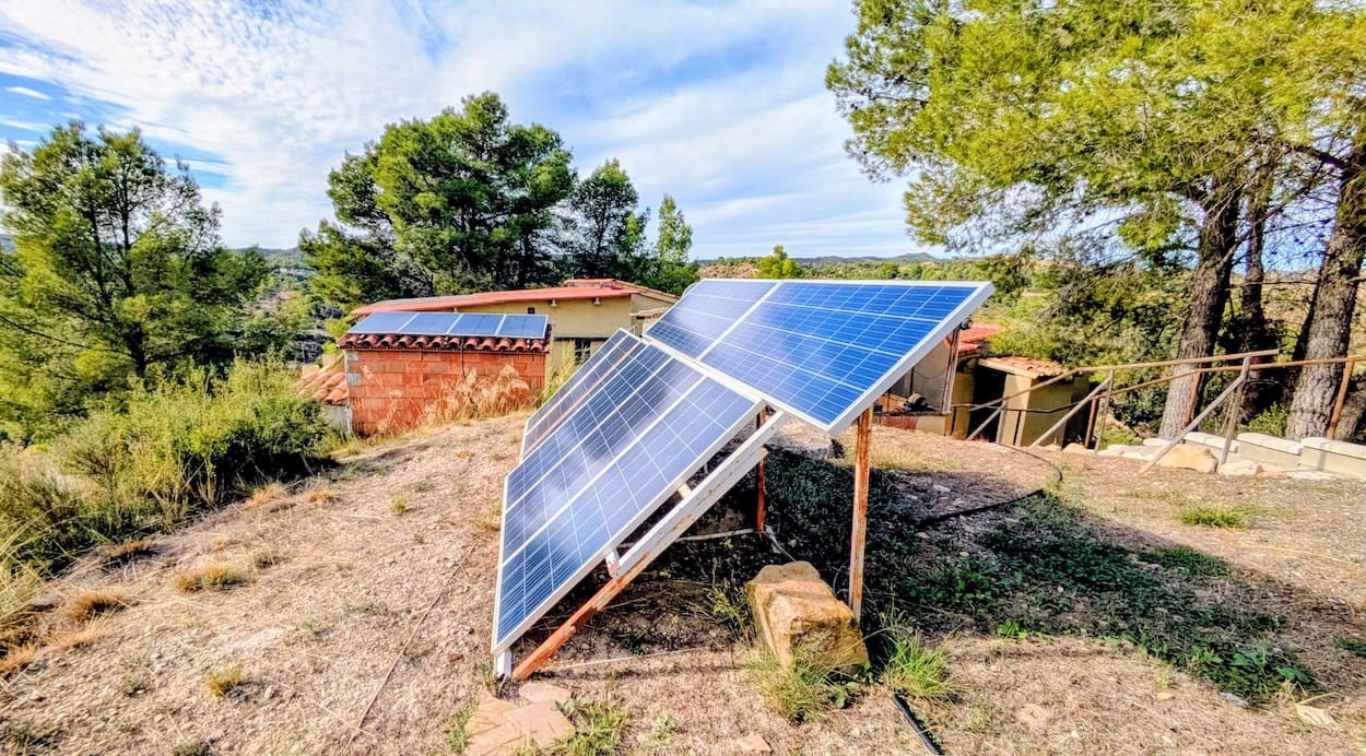 3 bedroom Finca/Country House for sale in Flix - € 115,000 (Ref: 9331330)