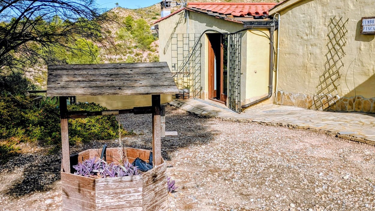 3 bedroom Finca/Country House for sale in Flix - € 115,000 (Ref: 9331330)