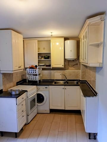 Casa de 5 habitaciones en Flix en venta - 135.000 € (Ref: 9913392)