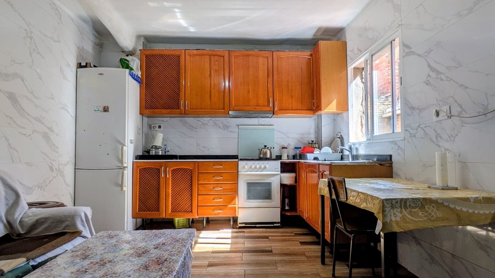 Casa de 5 habitaciones en Flix en venta - 135.000 € (Ref: 9913392)
