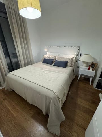 1 soveværelse Lejlighed til leje i Campus de la Salud, Granada by med swimmingpool - € 900 (Ref: 9399671)