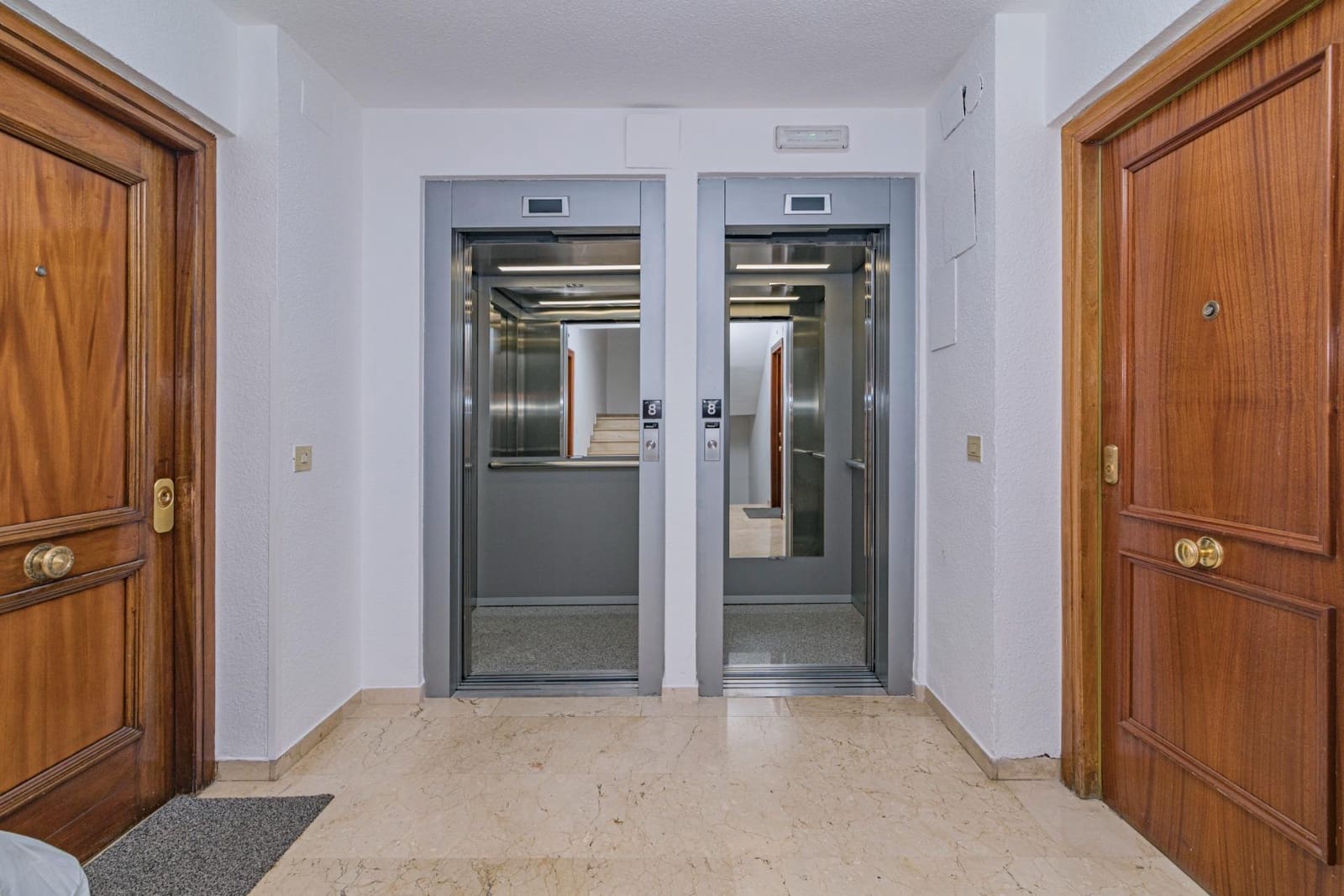 4 sovrum Lägenhet till salu i Granada stad med garage - 390 000 € (Ref: 9399672)